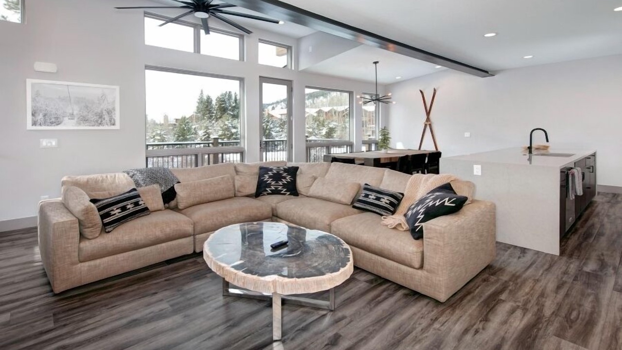 Photo of Livingroom in Keystone