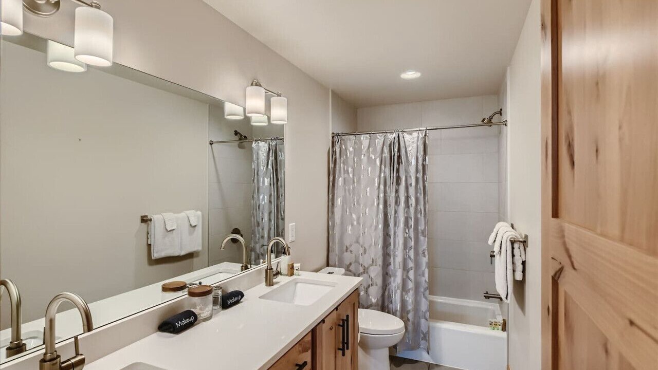 Photo of Bathroom in Silverthorne