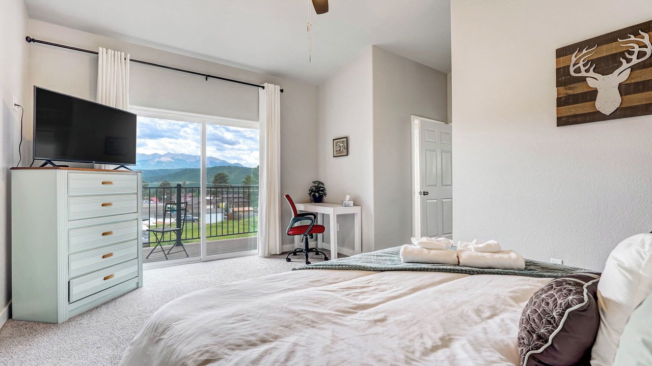 Photo of Bedroom in Woodland Park