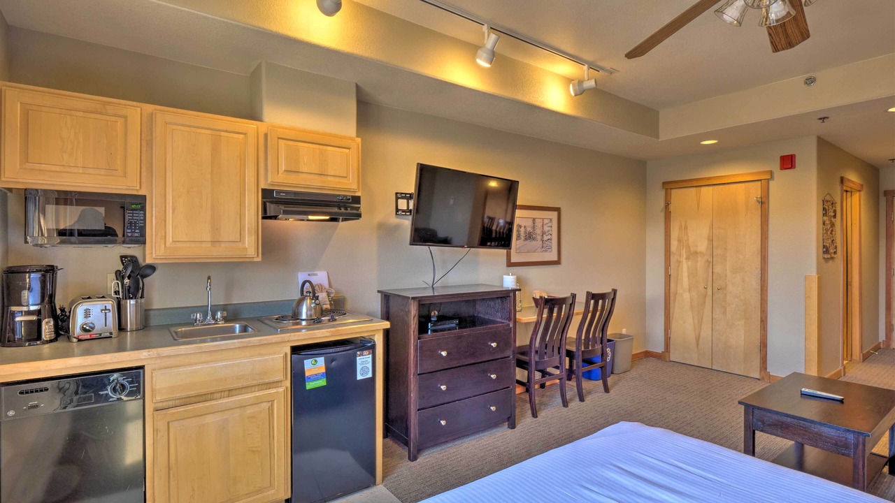 Photo of Bedroom in Four O'Clock