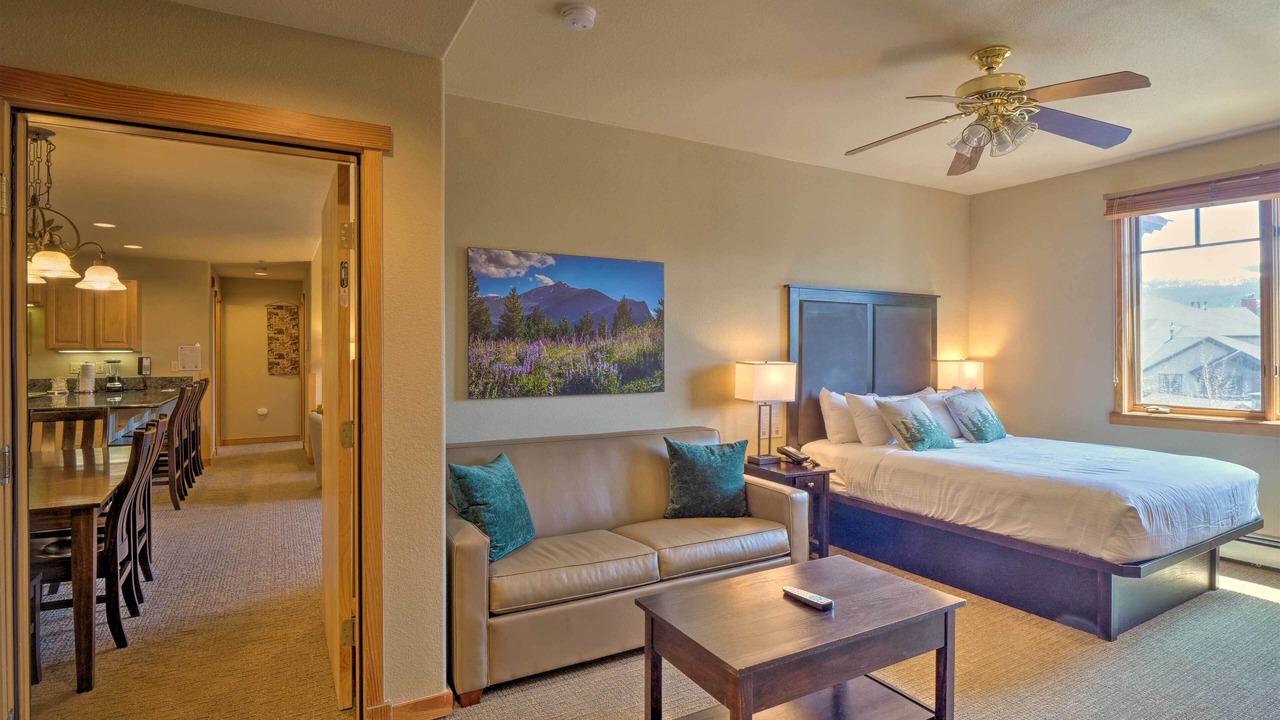 Photo of Bedroom in Four O'Clock