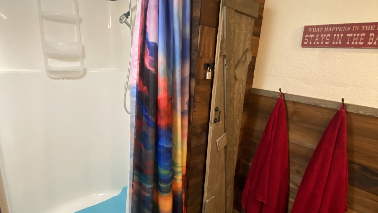 Photo of Bathroom in Lazear