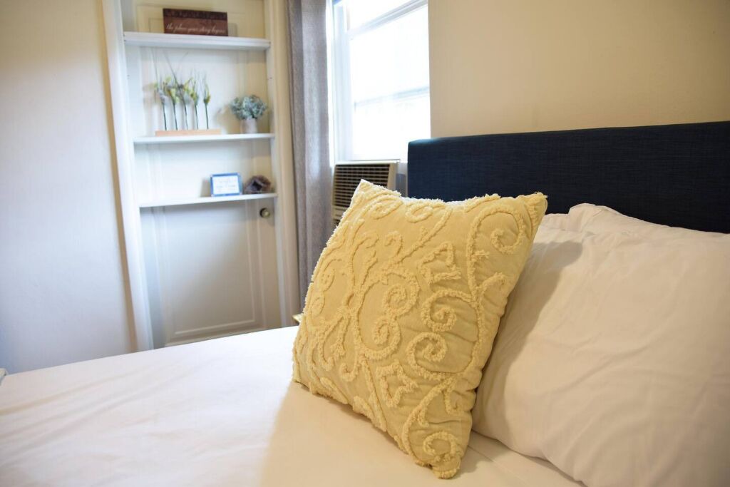 Photo of Bedroom in Broadmoor