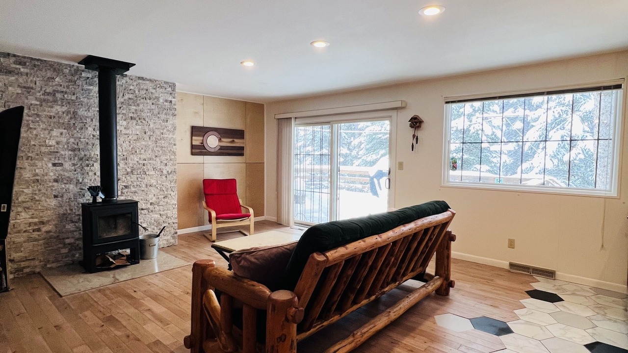 Photo of Livingroom in Idaho Springs