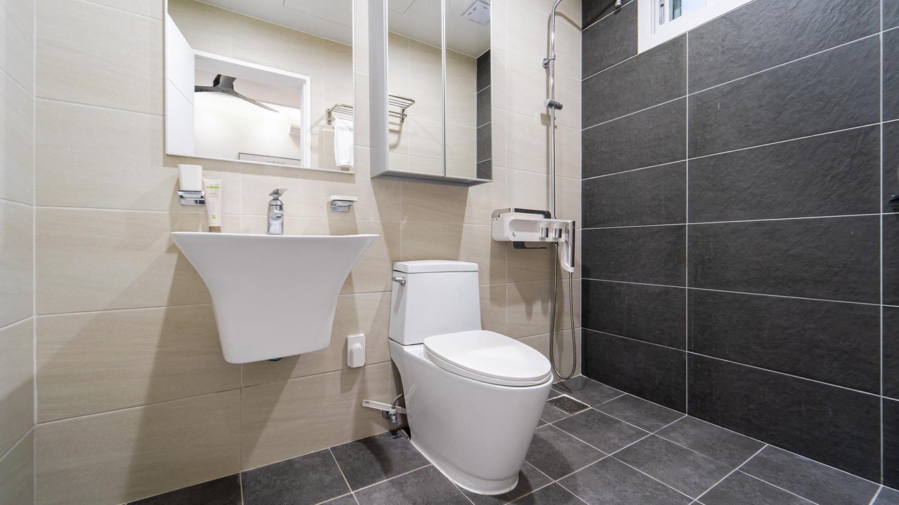 Photo of Bathroom in Aewol