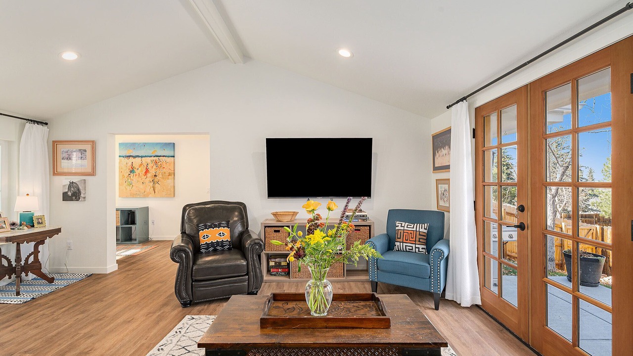 Photo of Livingroom in Castle Rock