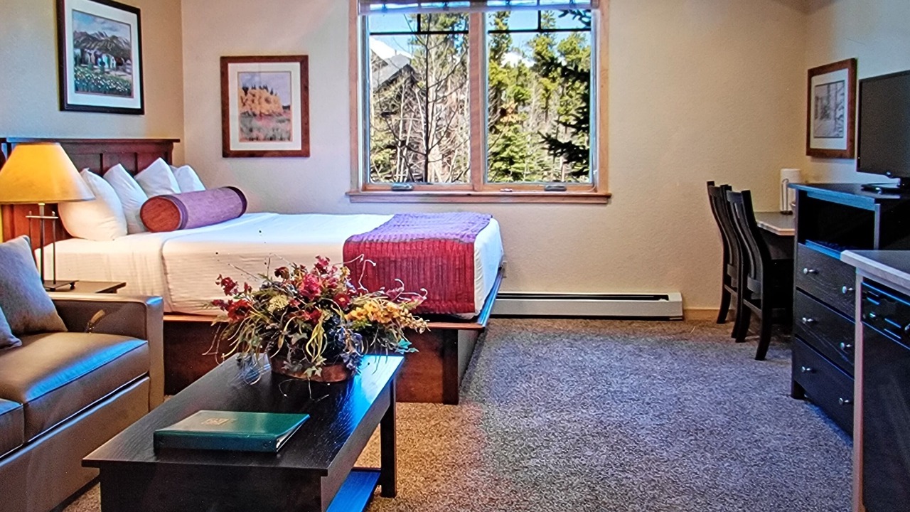 Photo of Bedroom in Four O'Clock