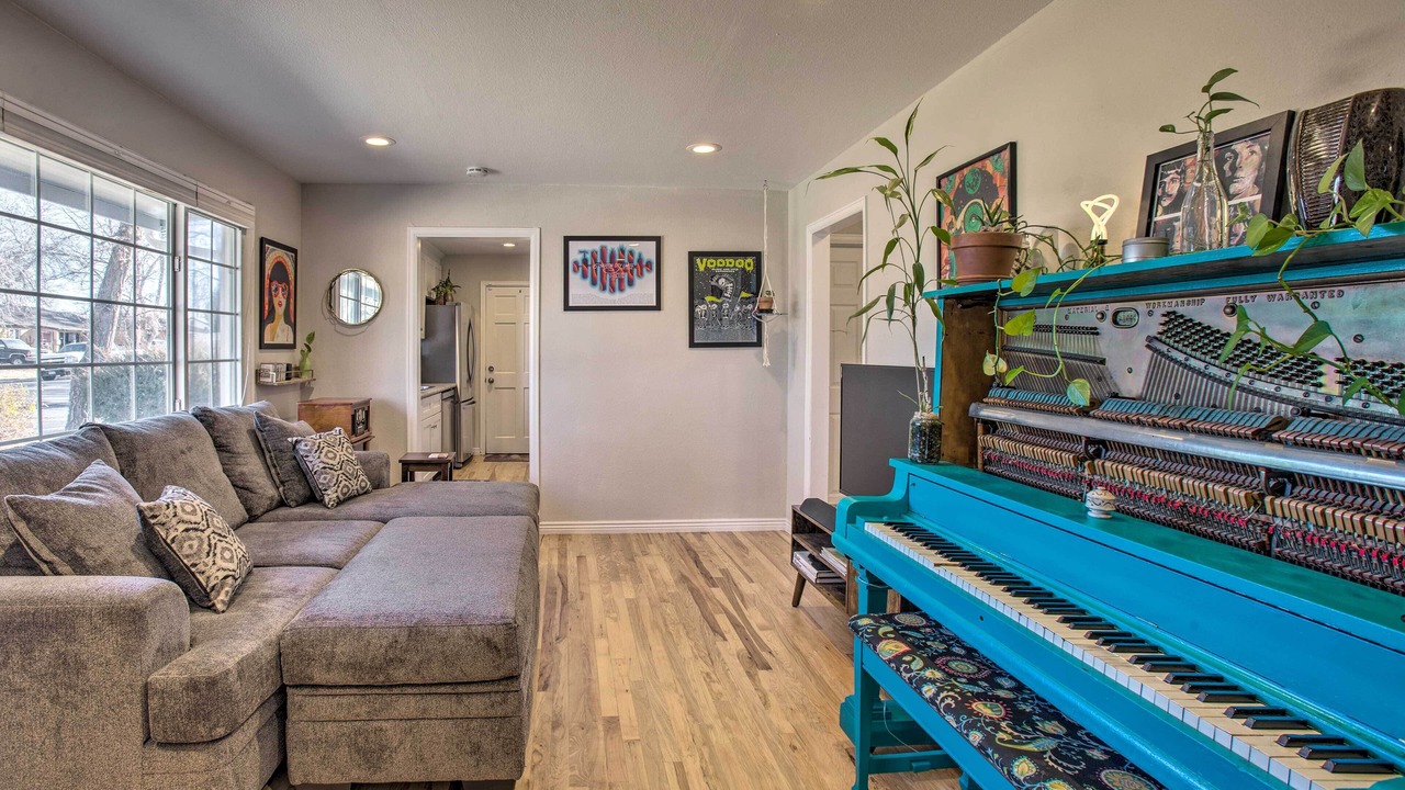 Photo of Bedroom in Delmar Parkway