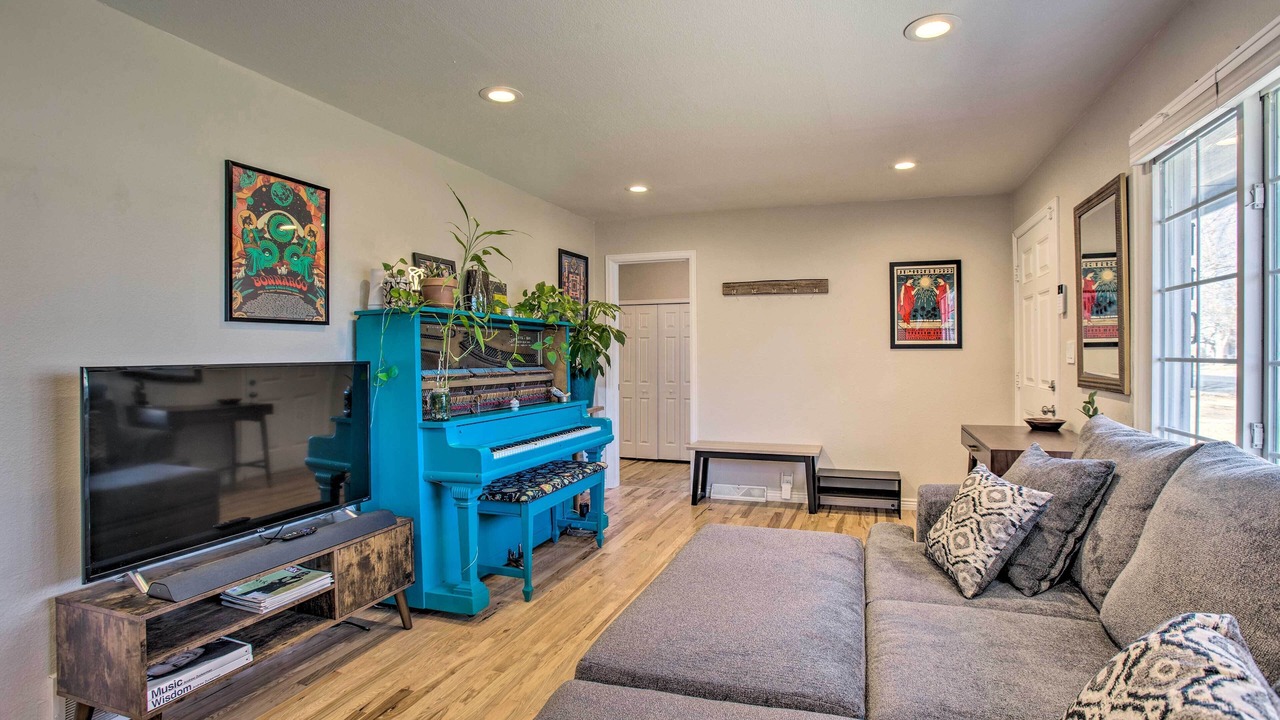 Photo of Bedroom in Delmar Parkway
