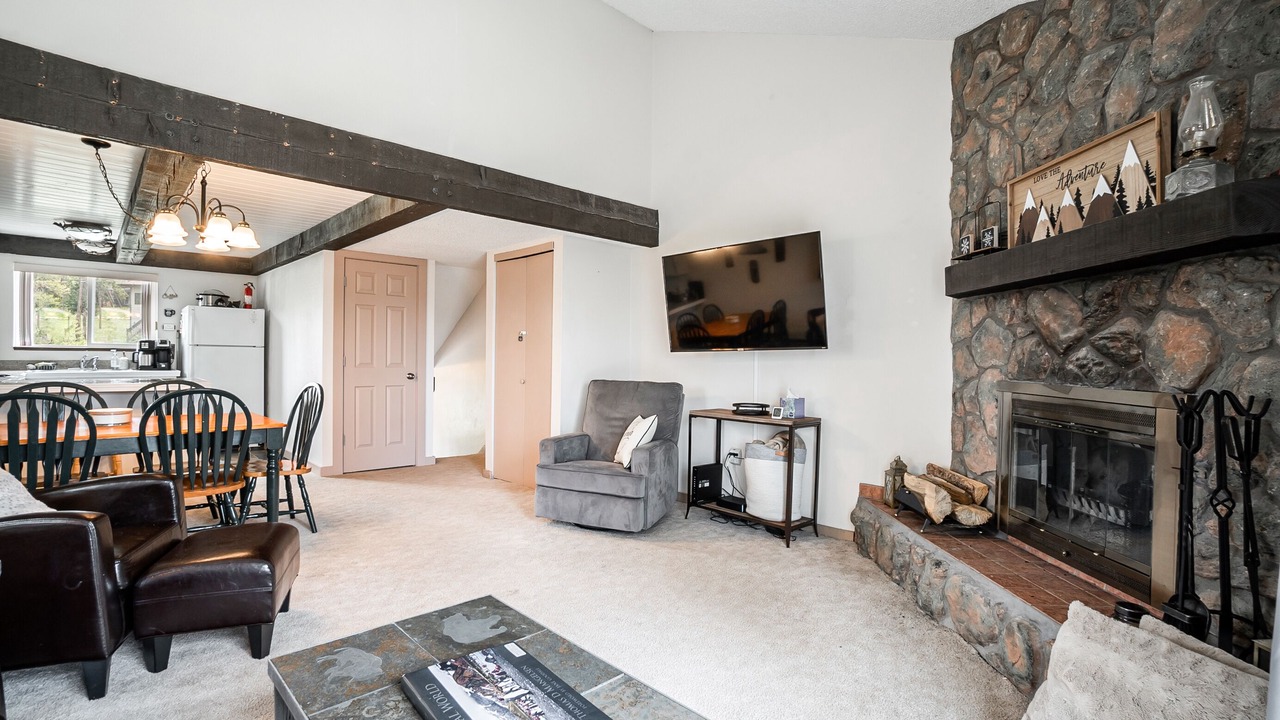 Photo of Livingroom in Fraser