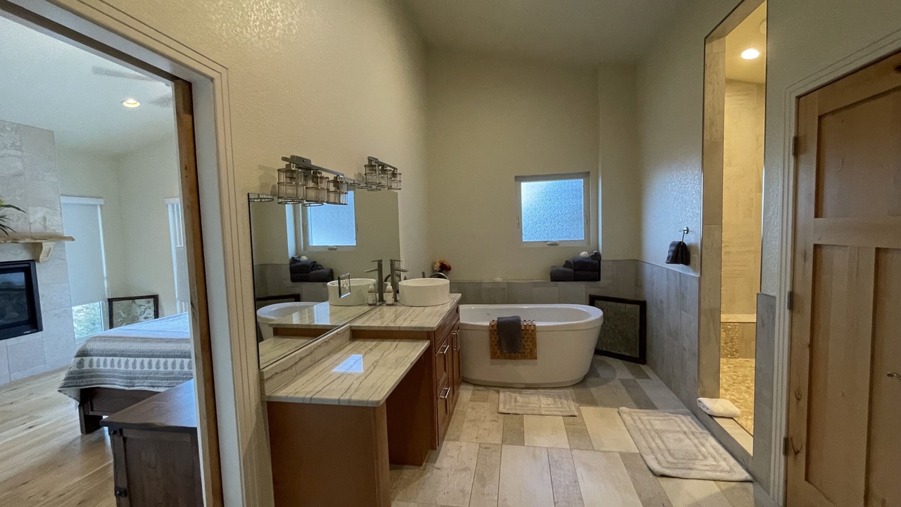 Photo of Bathroom in Morrison
