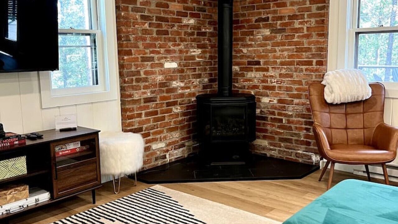 Photo of Livingroom in Lakeshore