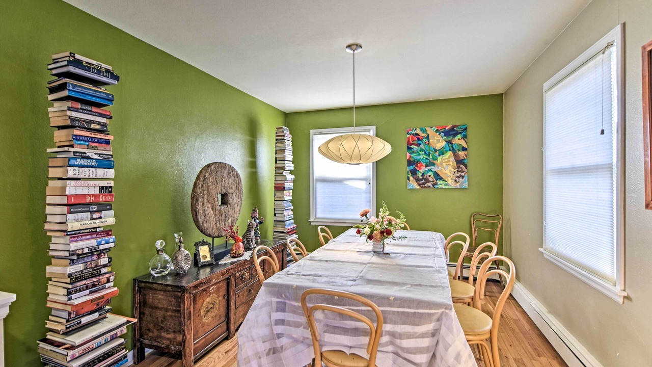 Photo of Livingroom in Central Boulder