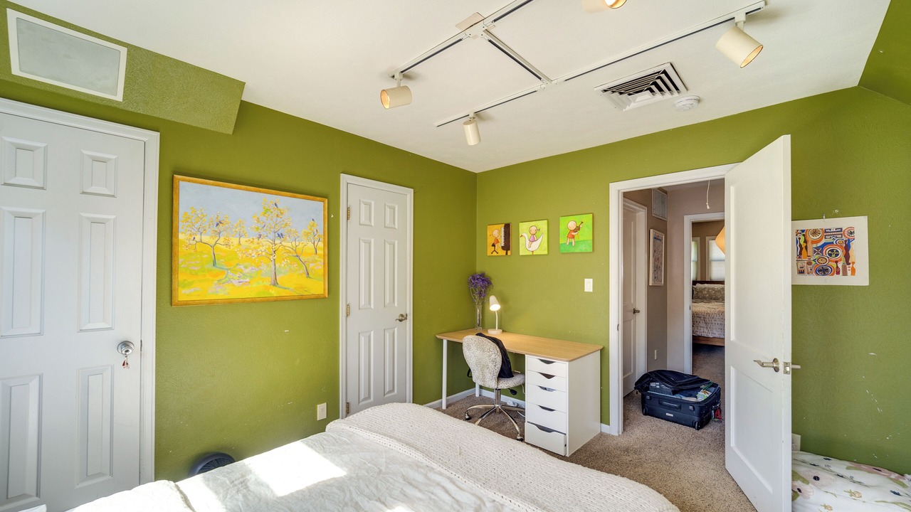 Photo of Bedroom in Central Boulder