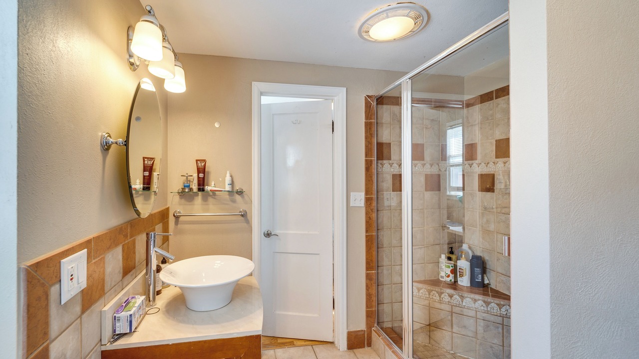 Photo of Bathroom in Central Boulder