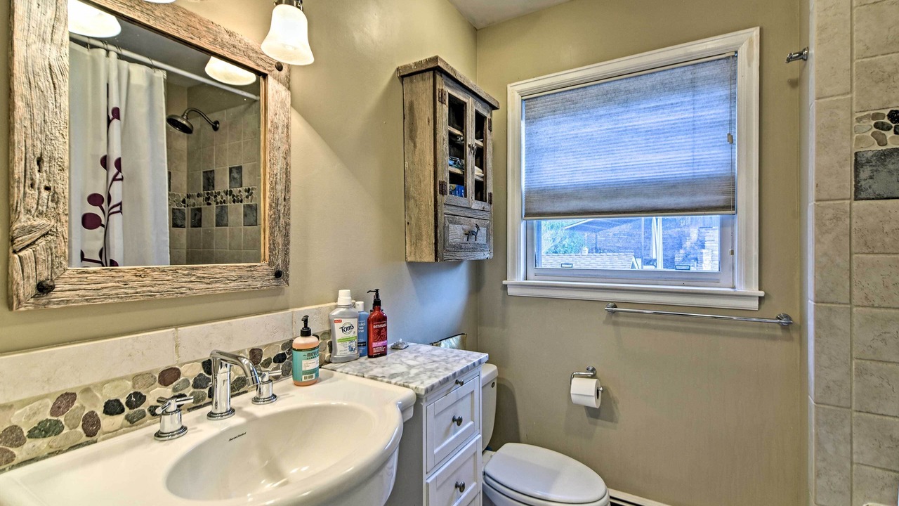 Photo of Bathroom in Central Boulder