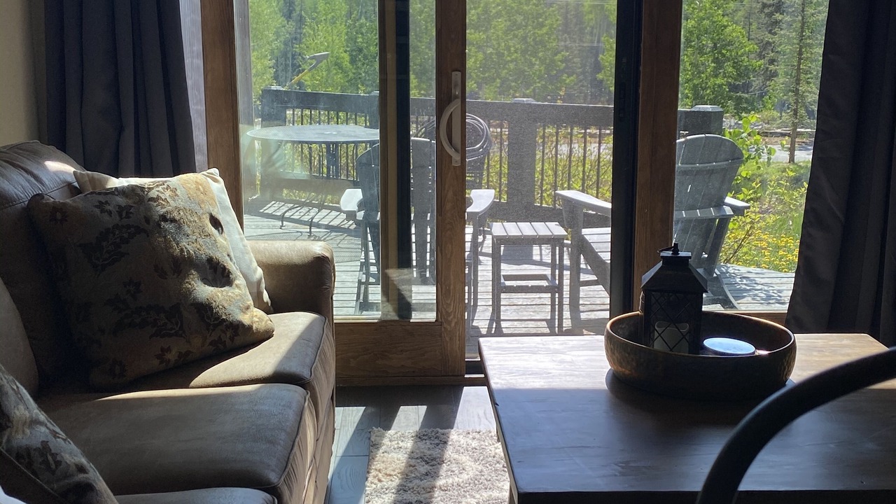 Photo of Livingroom in Purgatory