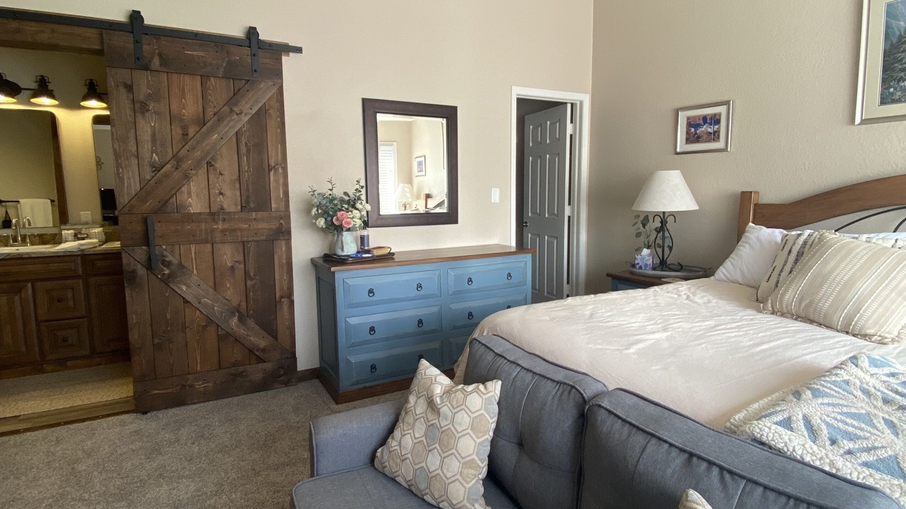 Photo of Bedroom in Purgatory