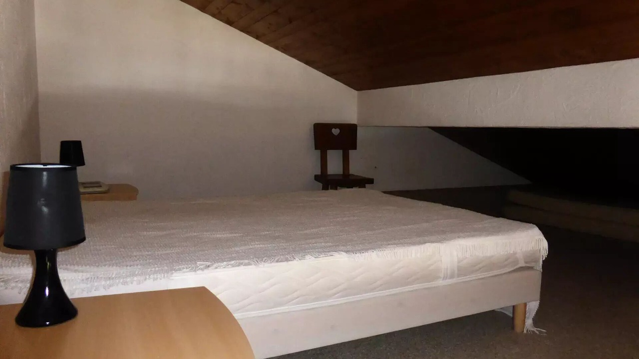 Photo of Bedroom in Demi-Quartier