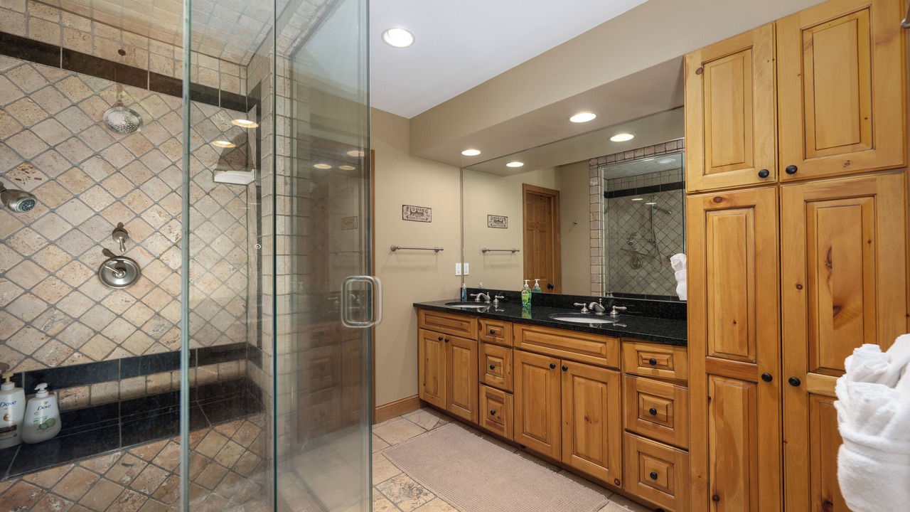 Photo of Bathroom in Fraser