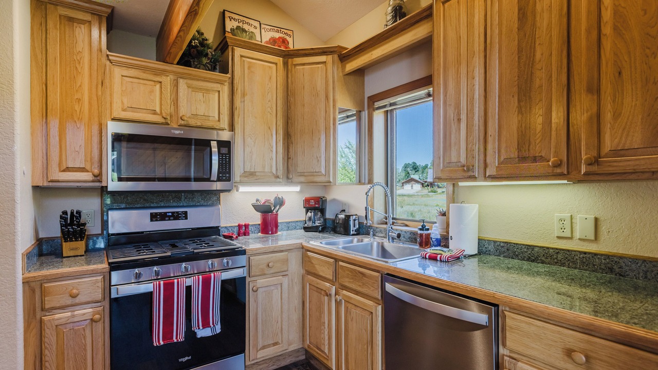 Photo of Kitchen in Lake Hatcher Park
