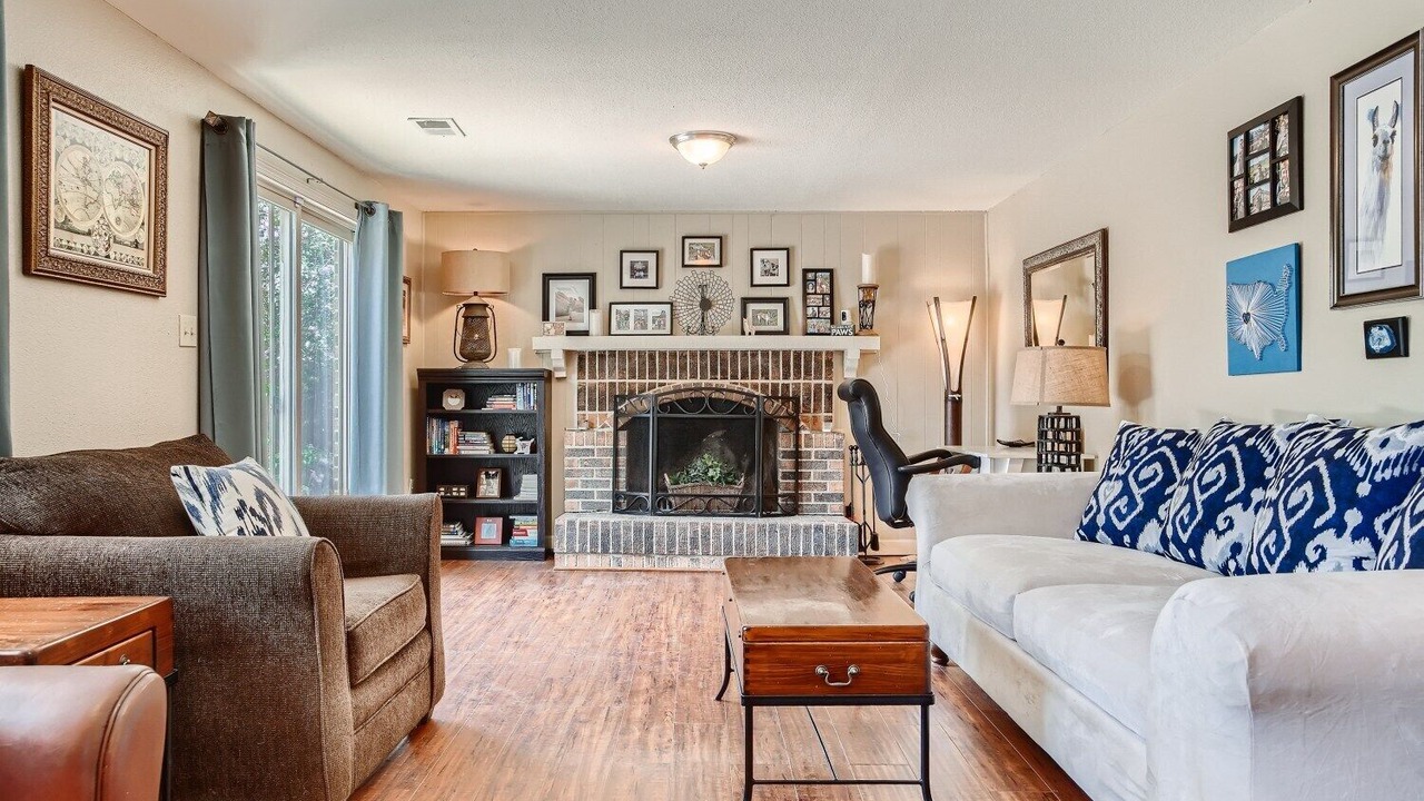 Photo of Livingroom in South Westminster