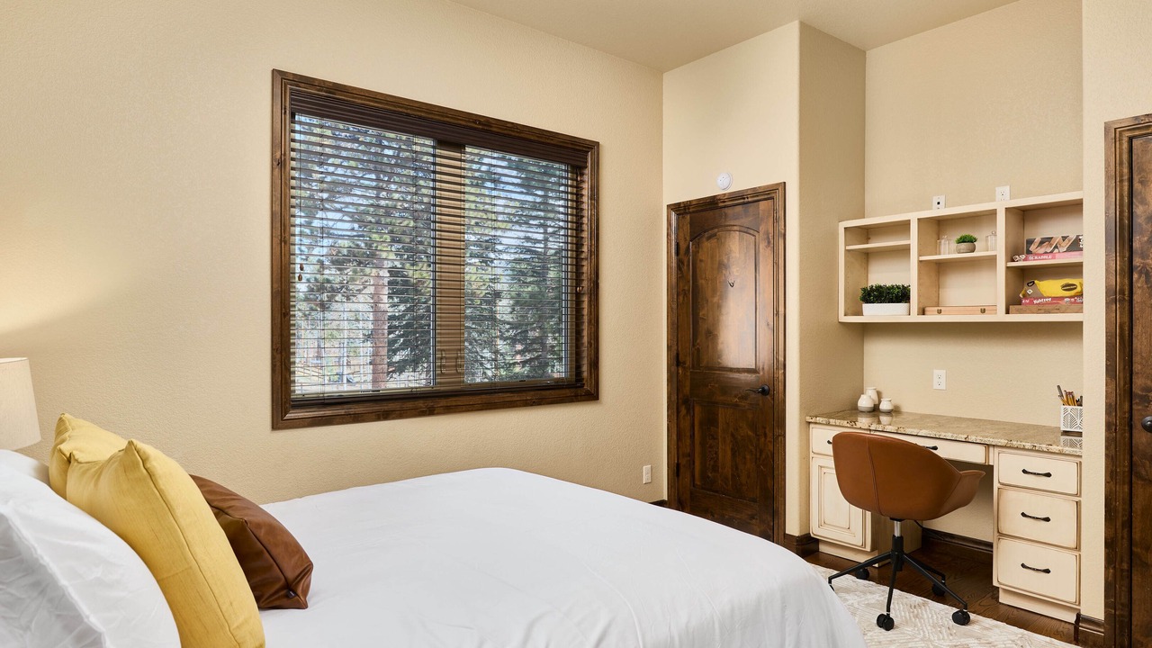 Photo of Bedroom in Woodland Park