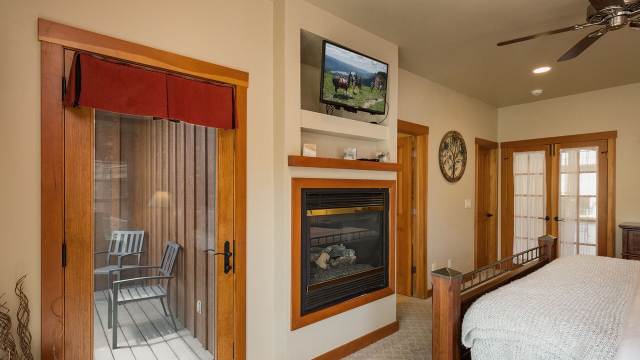 Photo of Livingroom in Purgatory