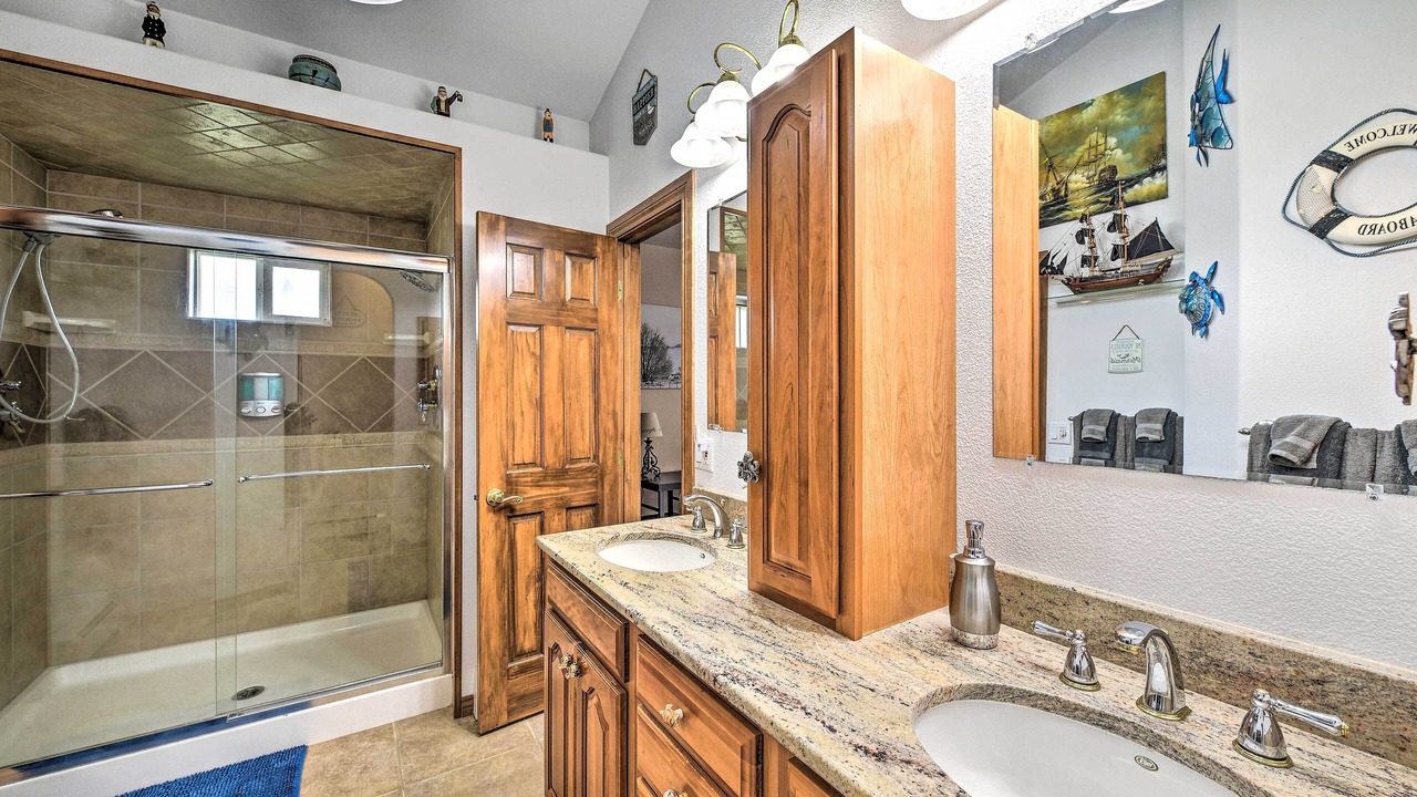 Photo of Bathroom in Fruitvale
