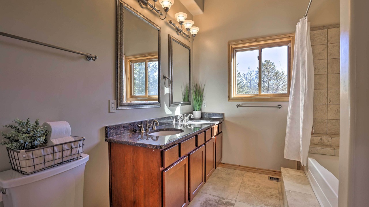 Photo of Bathroom in Ptarmigan Mountain