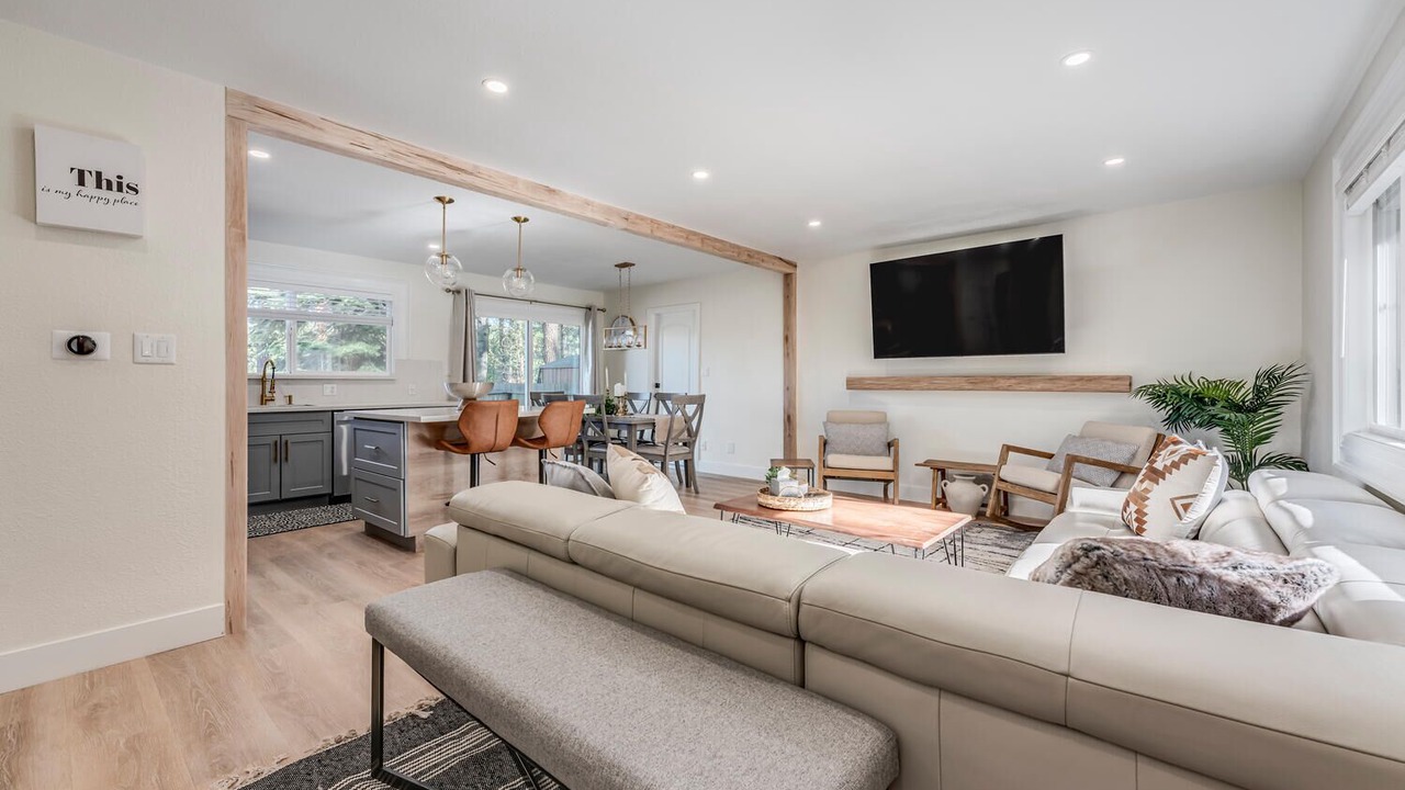 Photo of Livingroom in Tahoe Island