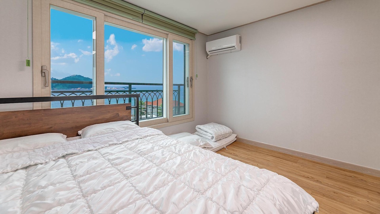 Photo of Bedroom in Hallim