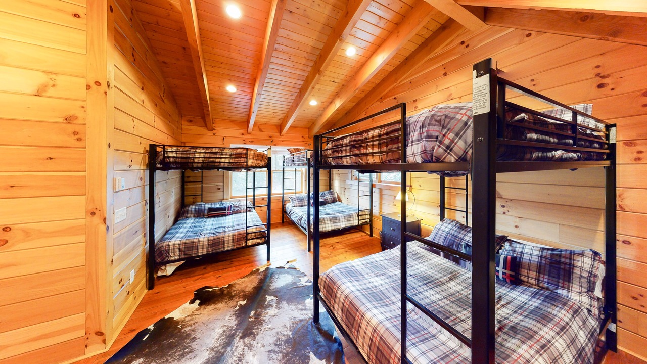 Photo of Bedroom in Quandary Village