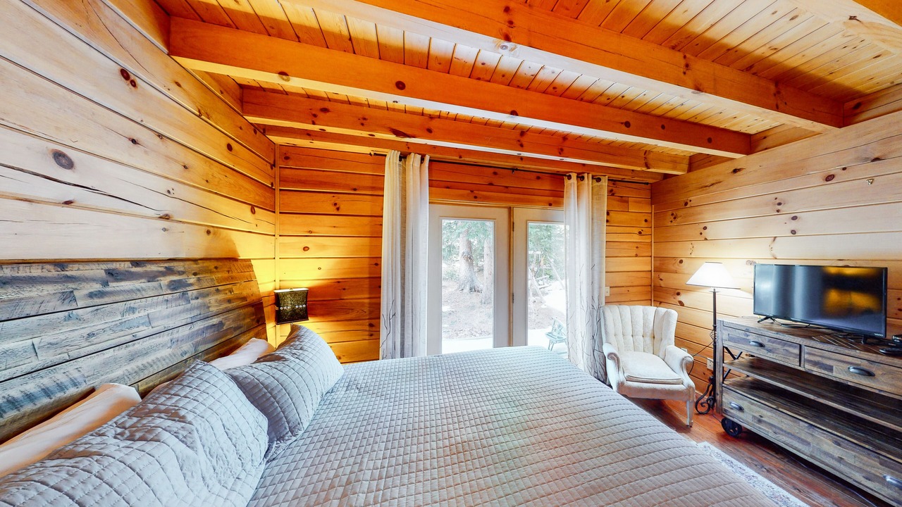 Photo of Bedroom in Quandary Village