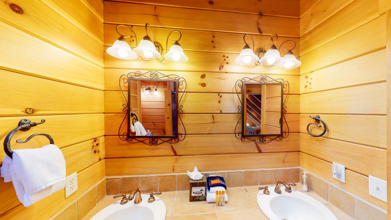 Photo of Bathroom in Quandary Village