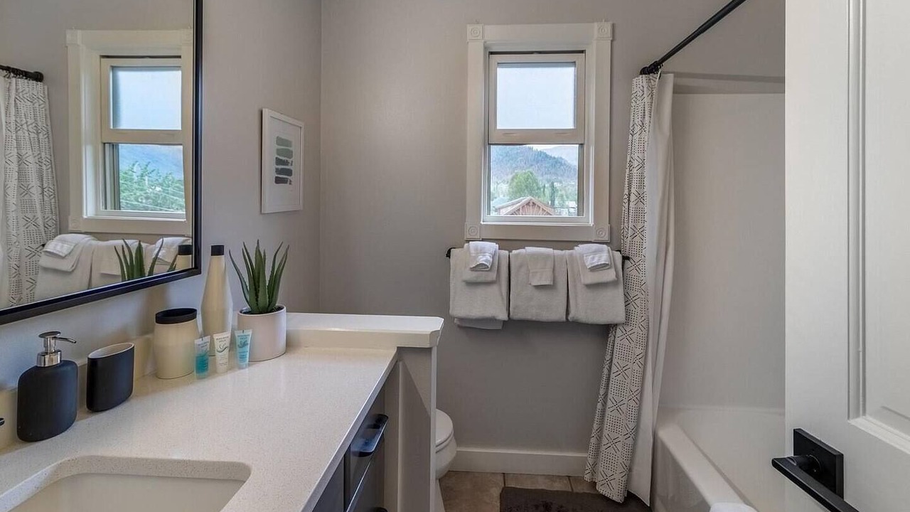 Photo of Bathroom in Grand Lake