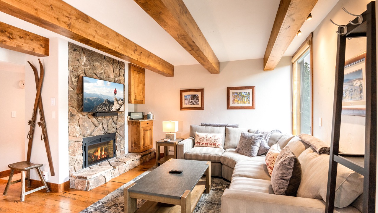 Photo of Livingroom in Vail