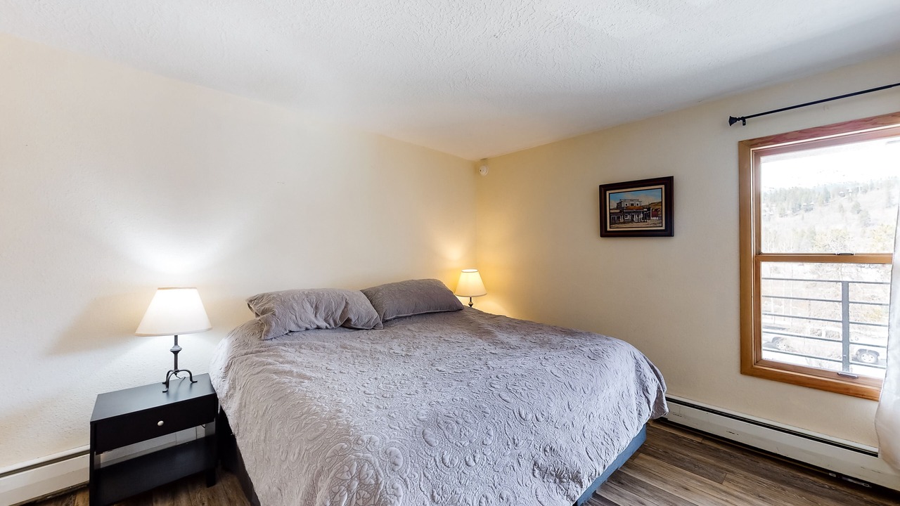 Photo of Bedroom in Historic District