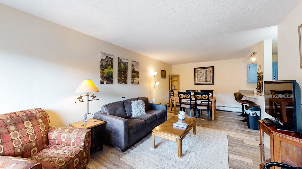 Photo of Livingroom in Historic District