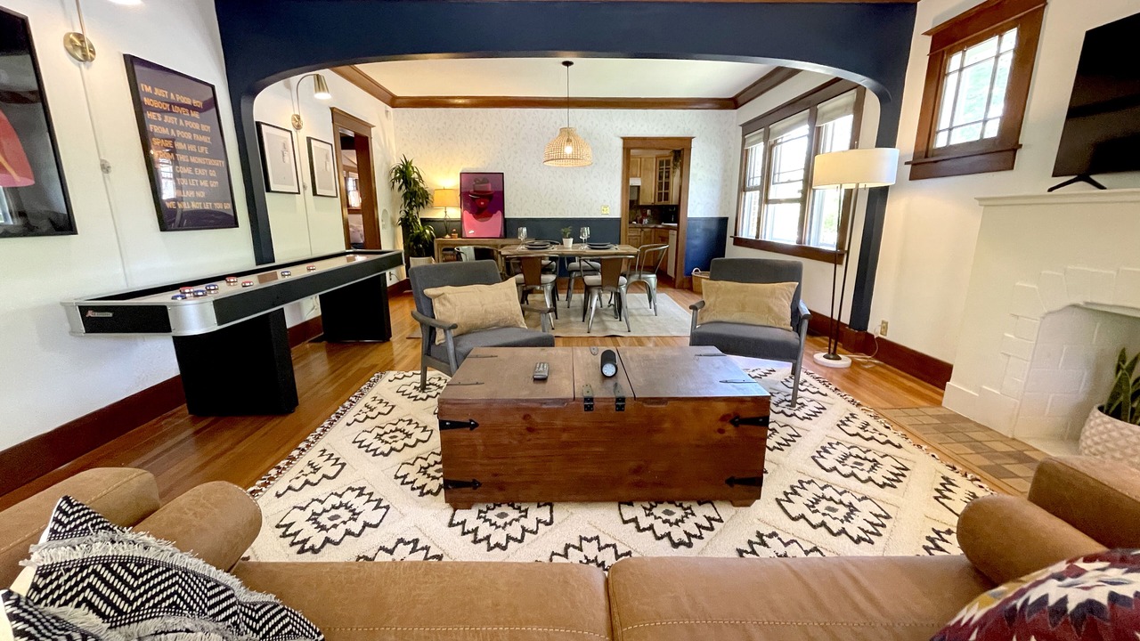 Photo of Livingroom in Baker