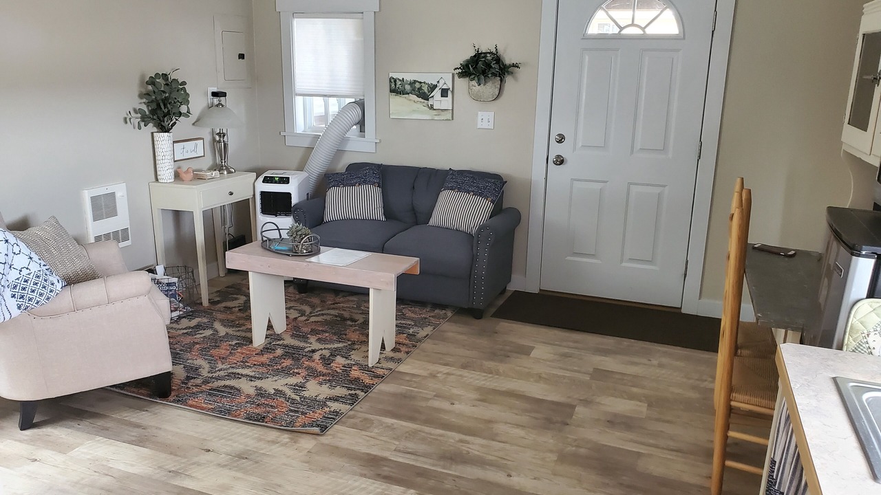 Photo of Livingroom in Monticello