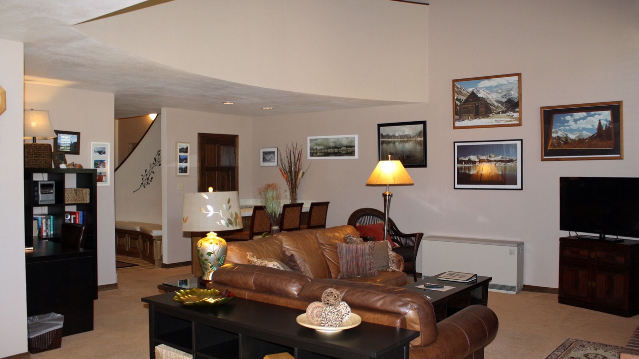 Photo of Livingroom in Purgatory