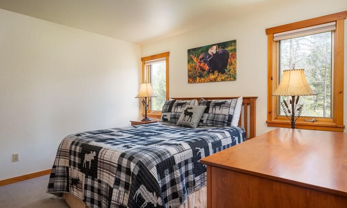 Photo of Bedroom in Sunset Ridge