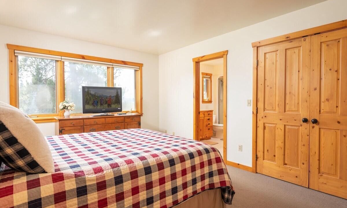 Photo of Bedroom in Sunset Ridge
