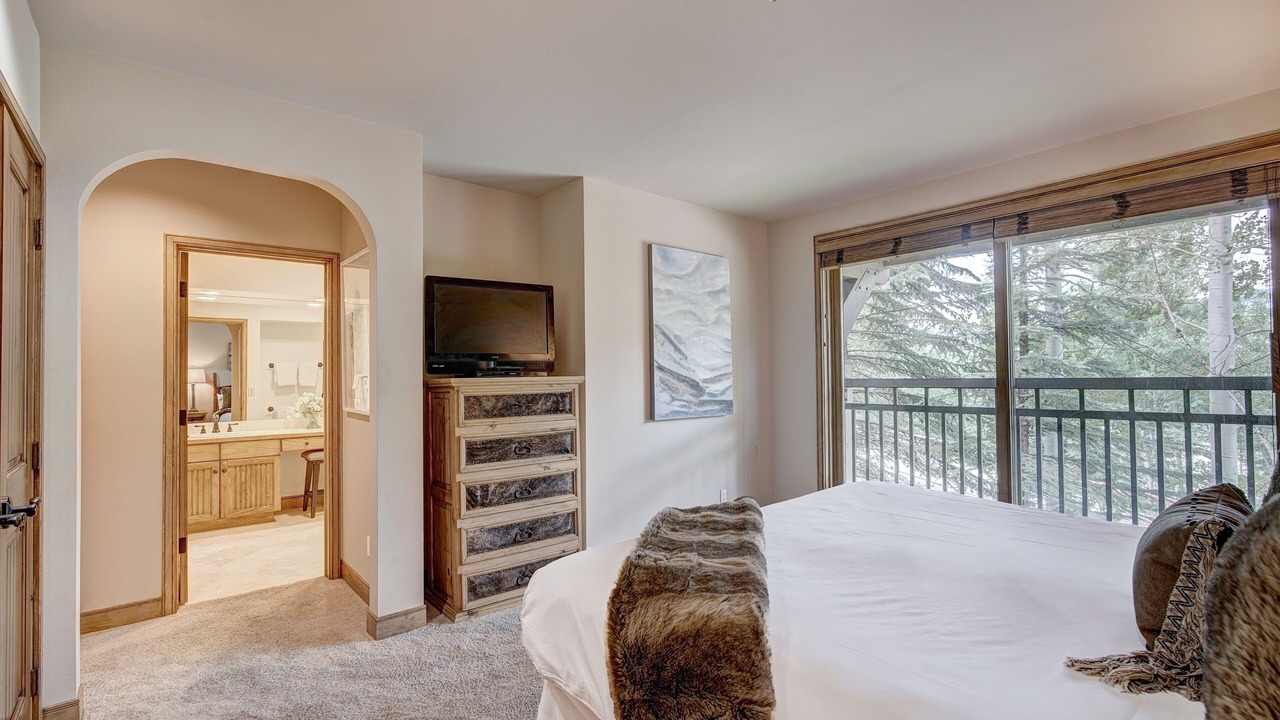 Photo of Bedroom in Beaver Creek