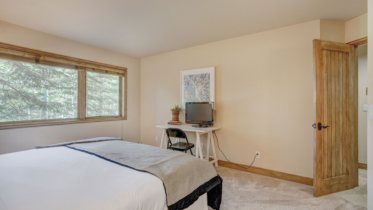 Photo of Bedroom in Beaver Creek