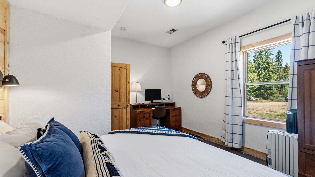 Photo of Bedroom in Valley of the Sun