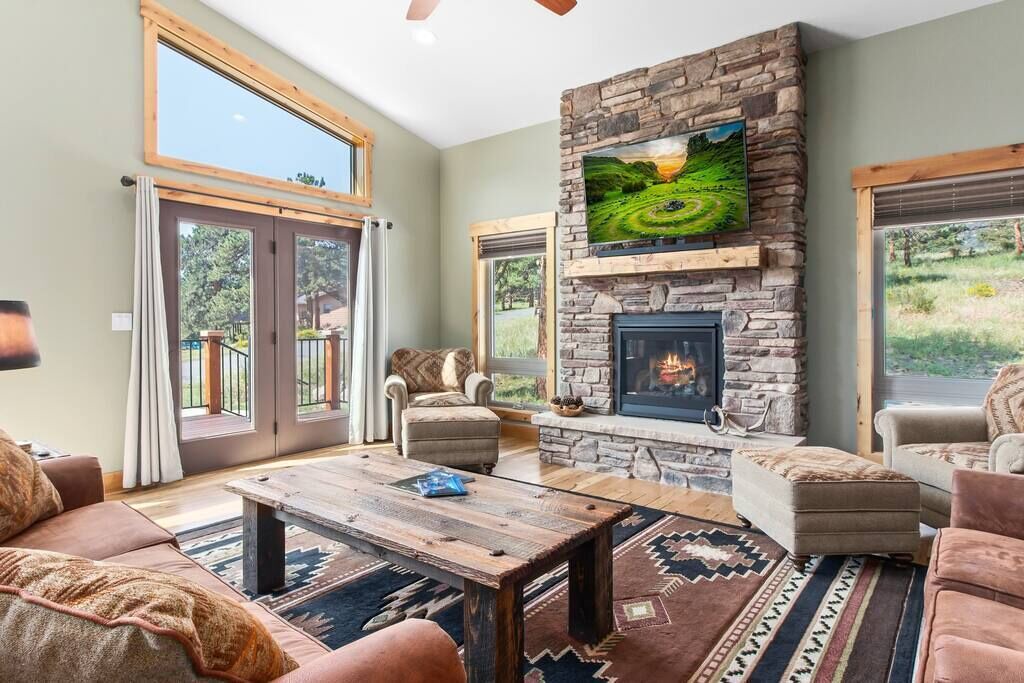 Photo of Livingroom in Estes Park