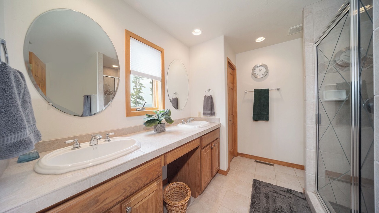 Photo of Bathroom in Fraser