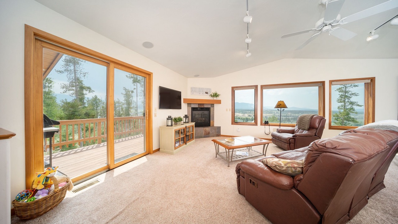 Photo of Livingroom in Fraser